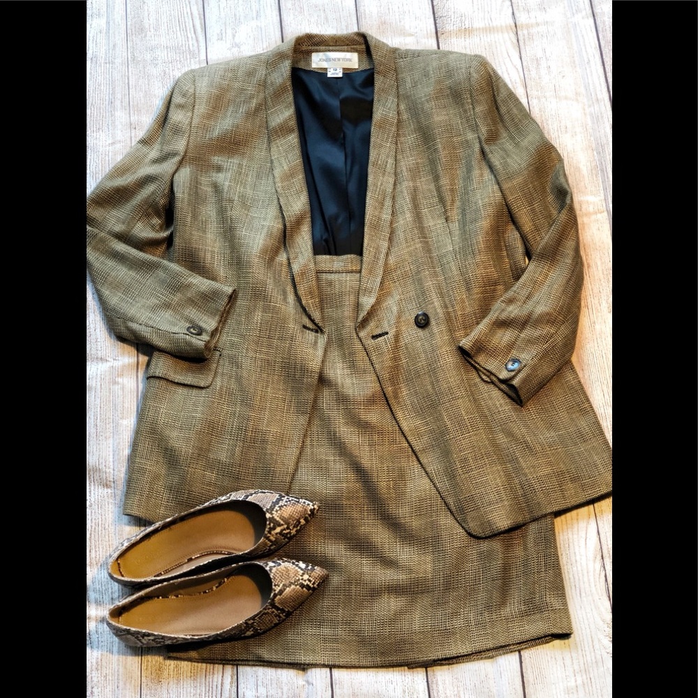 NWT Retro Skirt Suit